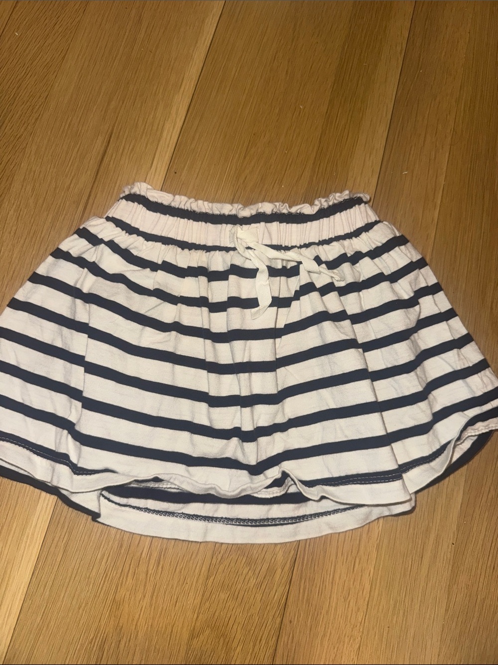 GAP Girls White and Navy Striped Skort